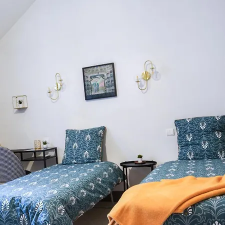 La Cour De L'opera - Prestiplace Collection * טור