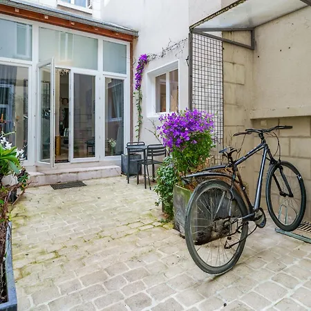 Villa La Cour De L'opera - Prestiplace Collection