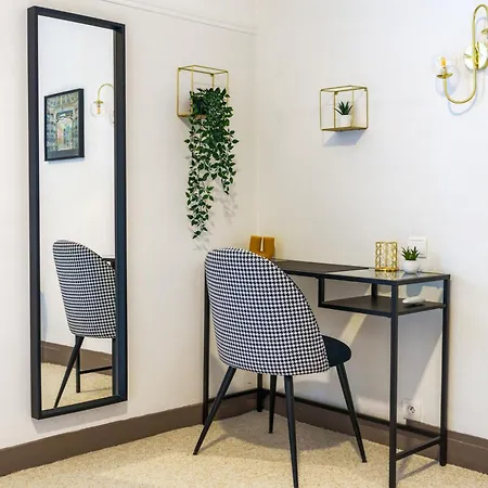 La Cour De L'opera - Prestiplace Collection Villa