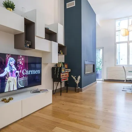 La Cour De L'opera - Prestiplace Collection Willa