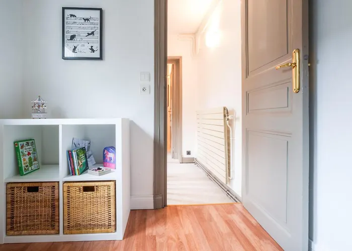 La Cour De L'opera - Prestiplace Collection