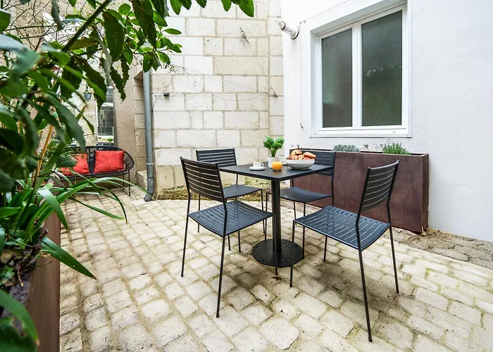 La Cour De L'opera - Prestiplace Collection Tours